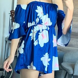 SUPER CUTE FLORAL LIGHT WEIGHT ROMPER